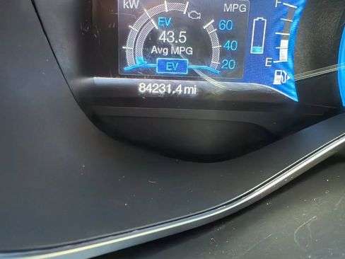 Used 2017 Ford C-MAX Energi SE image 17