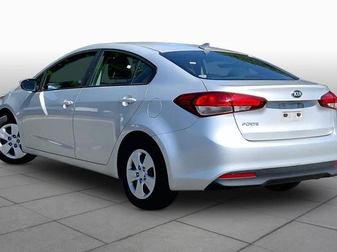 Used 2017 Kia Forte LX FWD image 12
