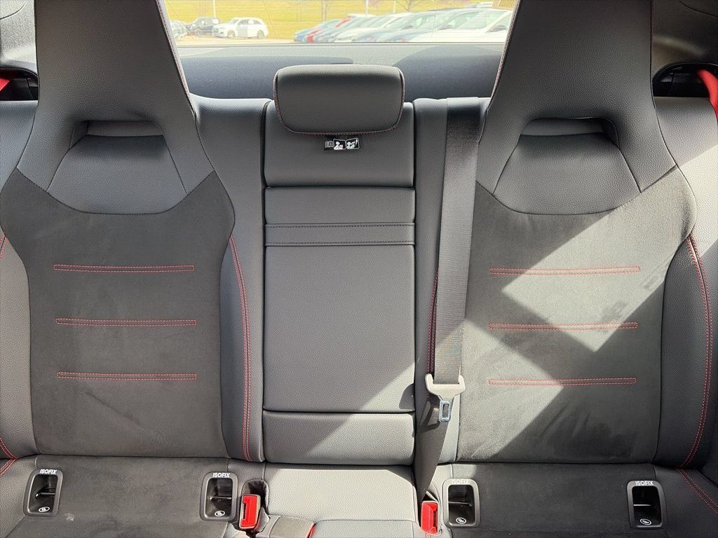 Used 2025 Mercedes-Benz CLA 35 AMG 4MATIC image 25