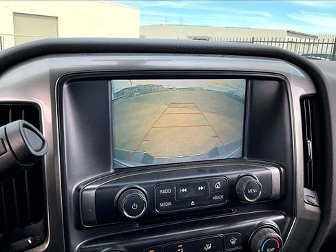 Used 2018 Chevrolet Silverado 1500 LT image 20