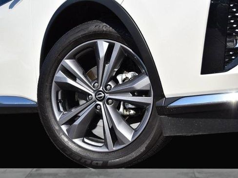 Certified 2024 Nissan Murano Platinum w/ Cargo Package image 3