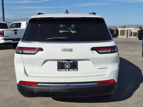 Used 2026 Jeep Grand Cherokee L Laredo RWD image 5