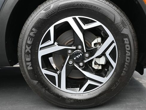 Used 2024 Kia Sportage LX image 10