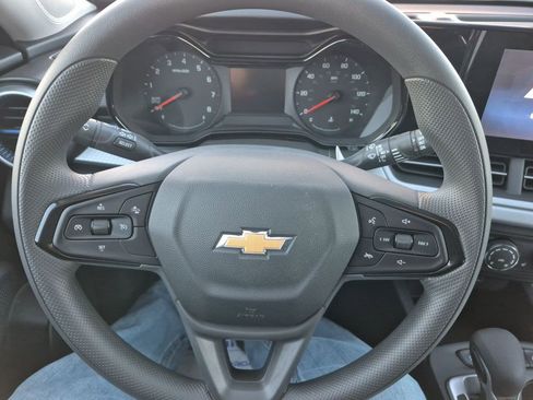 New 2026 Chevrolet Trax LS image 14