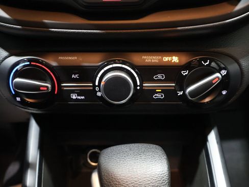 Used 2024 Kia Soul LX w/ Option Group 015 image 28