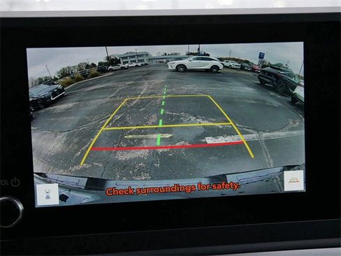 Used 2024 Toyota Tacoma SR5 image 18