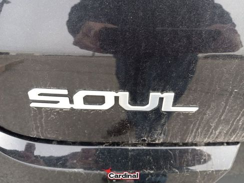 Used 2023 Kia Soul LX w/ LX Technology Package image 7