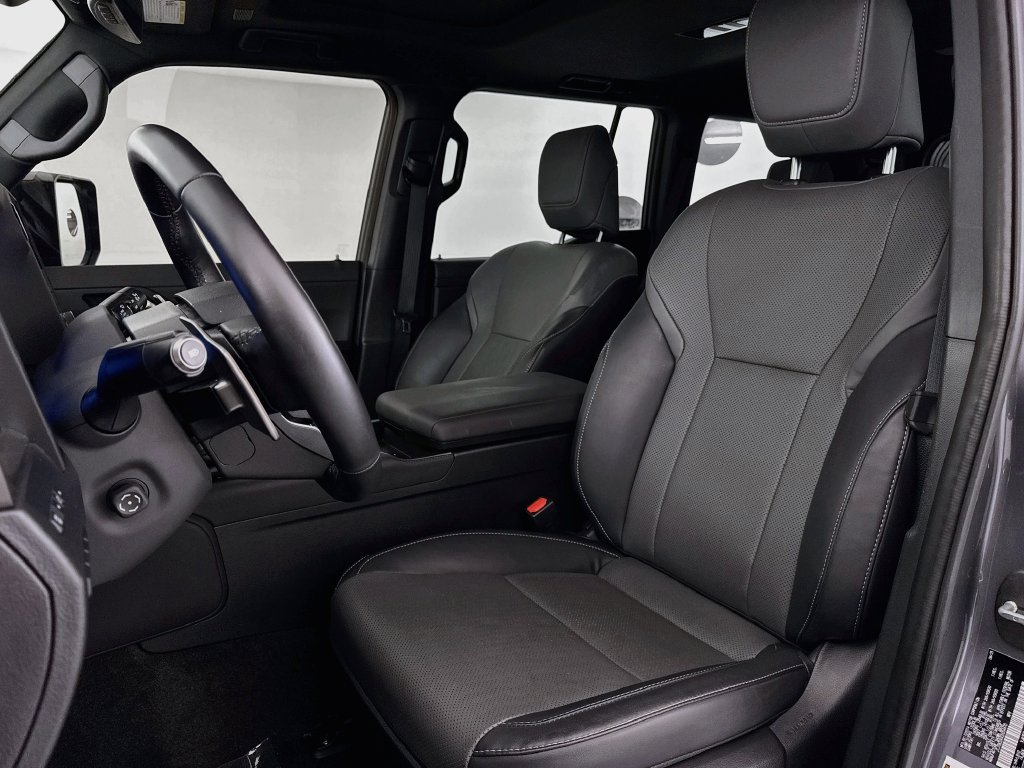 Used 2025 Lexus GX 550 w/ Cold Area Package AWD/4WD image 20