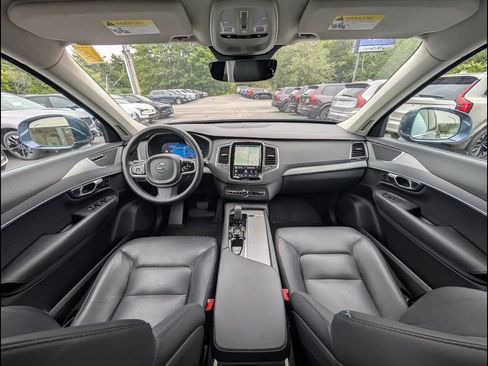 Certified 2025 Volvo XC90 B5 Core w/ Protection Package Premier AWD/4WD image 12