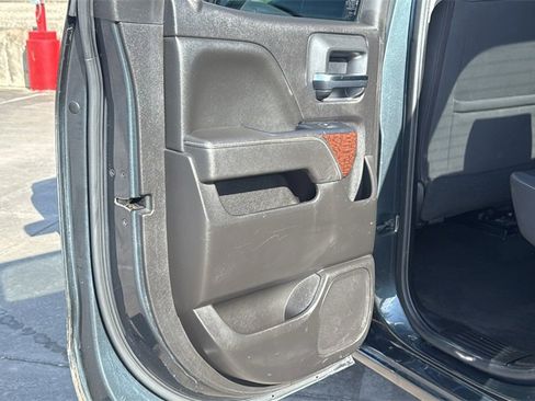 Used 2017 GMC Sierra 1500 SLE w/ SLE Value Package image 16