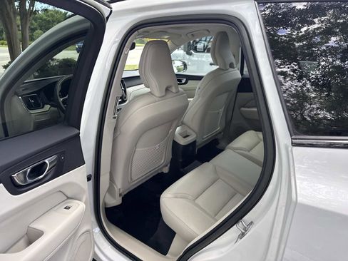 Used 2023 Volvo XC60 T8 Ultimate AWD/4WD image 15