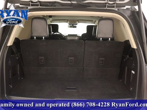 Used 2024 Ford Expedition XLT image 4