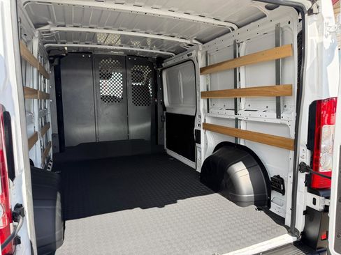 Used 2025 RAM ProMaster 2500 w/ U-Haul Equipment Group image 29