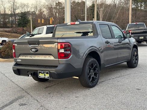 New 2025 Ford Maverick XLT w/ XLT Luxury Package image 3