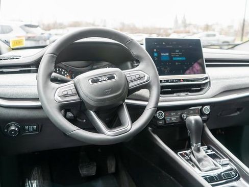 Used 2023 Jeep Compass Latitude w/ Convenience Group image 14