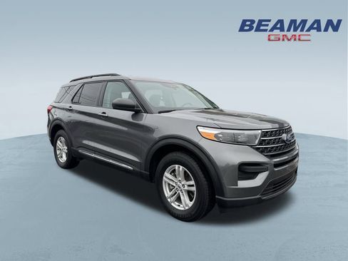 Used 2022 Ford Explorer XLT image 1