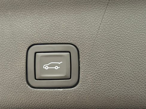 Used 2023 Cadillac Escalade Sport Platinum w/ LPO, ONYX Package AWD/4WD image 32