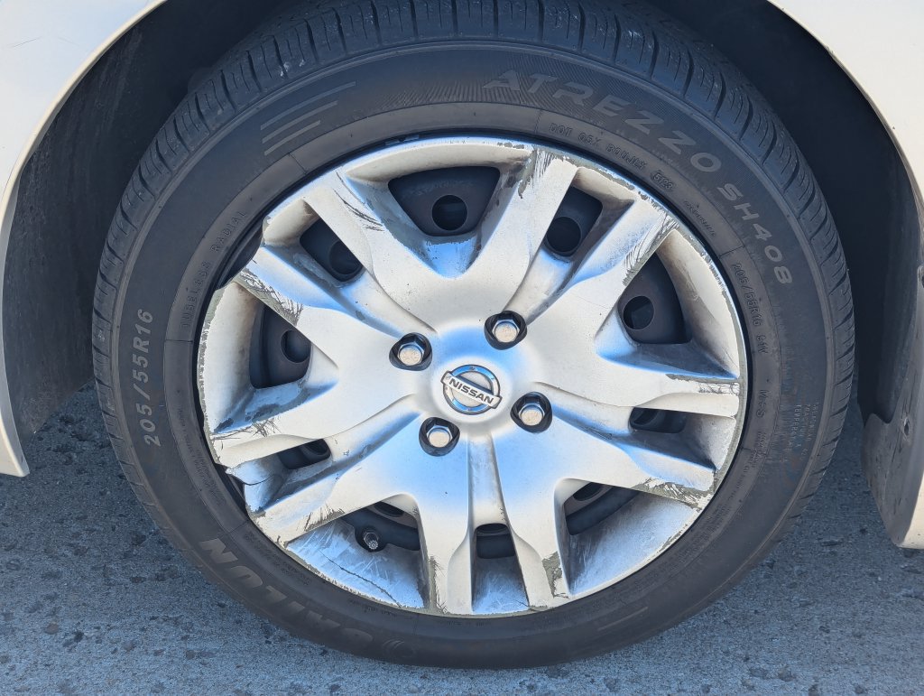 Used 2012 Nissan Sentra 2.0 S FWD image 12