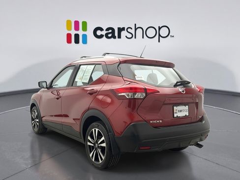 Used 2019 Nissan Kicks SV w/ Exterior Package image 3