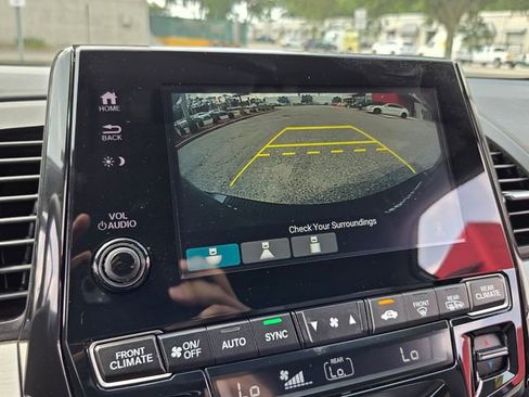 Used 2019 Honda Odyssey EX image 22