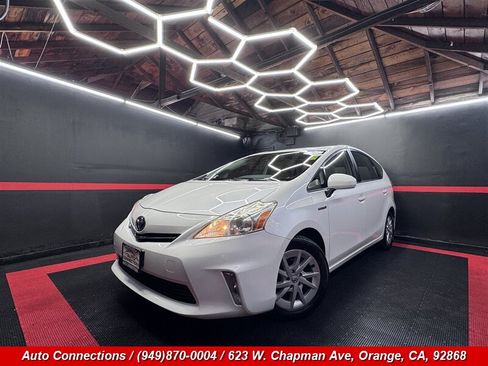 Used 2014 Toyota Prius V Two FWD image 2