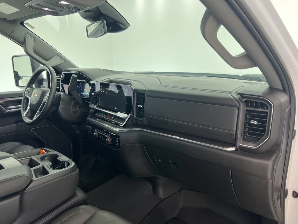Used 2024 Chevrolet Silverado 2500 LTZ AWD/4WD image 26