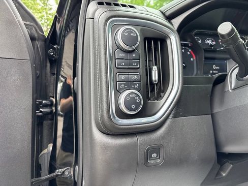 Used 2020 GMC Sierra 1500 Elevation w/ Elevation Value Package AWD/4WD image 18