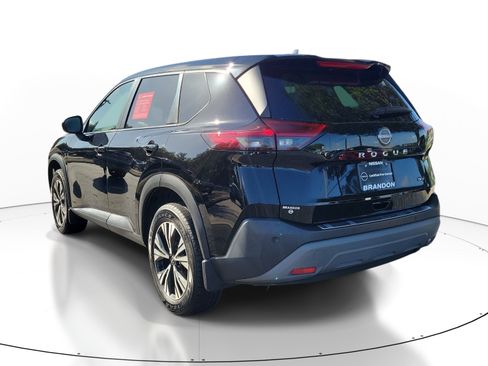 Certified 2023 Nissan Rogue SV FWD image 5