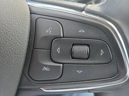 Used 2021 Buick Encore GX Preferred w/ Cold Weather Comfort Package AWD/4WD image 28