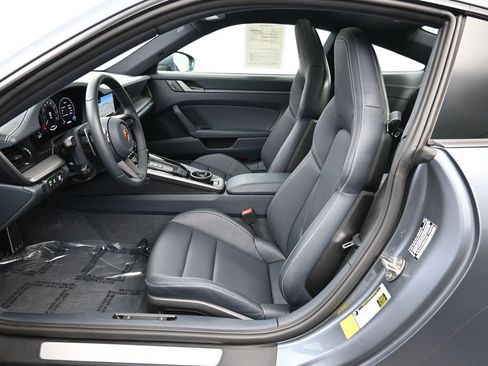 Certified 2025 Porsche 911 Carrera RWD image 20