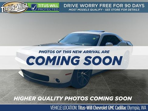 Used 2015 Dodge Challenger R/T Scat Pack w/ Scat Pack Stripe Group RWD image 2