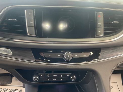 Used 2023 Buick Enclave Essence AWD/4WD image 34