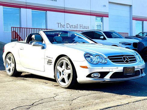 Used 2008 Mercedes-Benz SL 55 AMG w/ P1 Pkg image 9