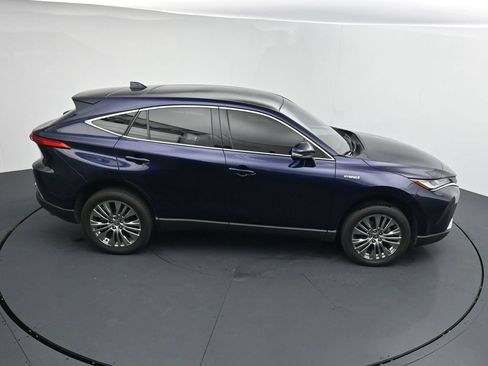 Used 2021 Toyota Venza Limited w/ Carpet Mat Package (TMS) AWD/4WD image 17