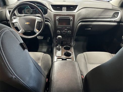 Used 2016 Chevrolet Traverse LT w/ Style and Technology Package image 17
