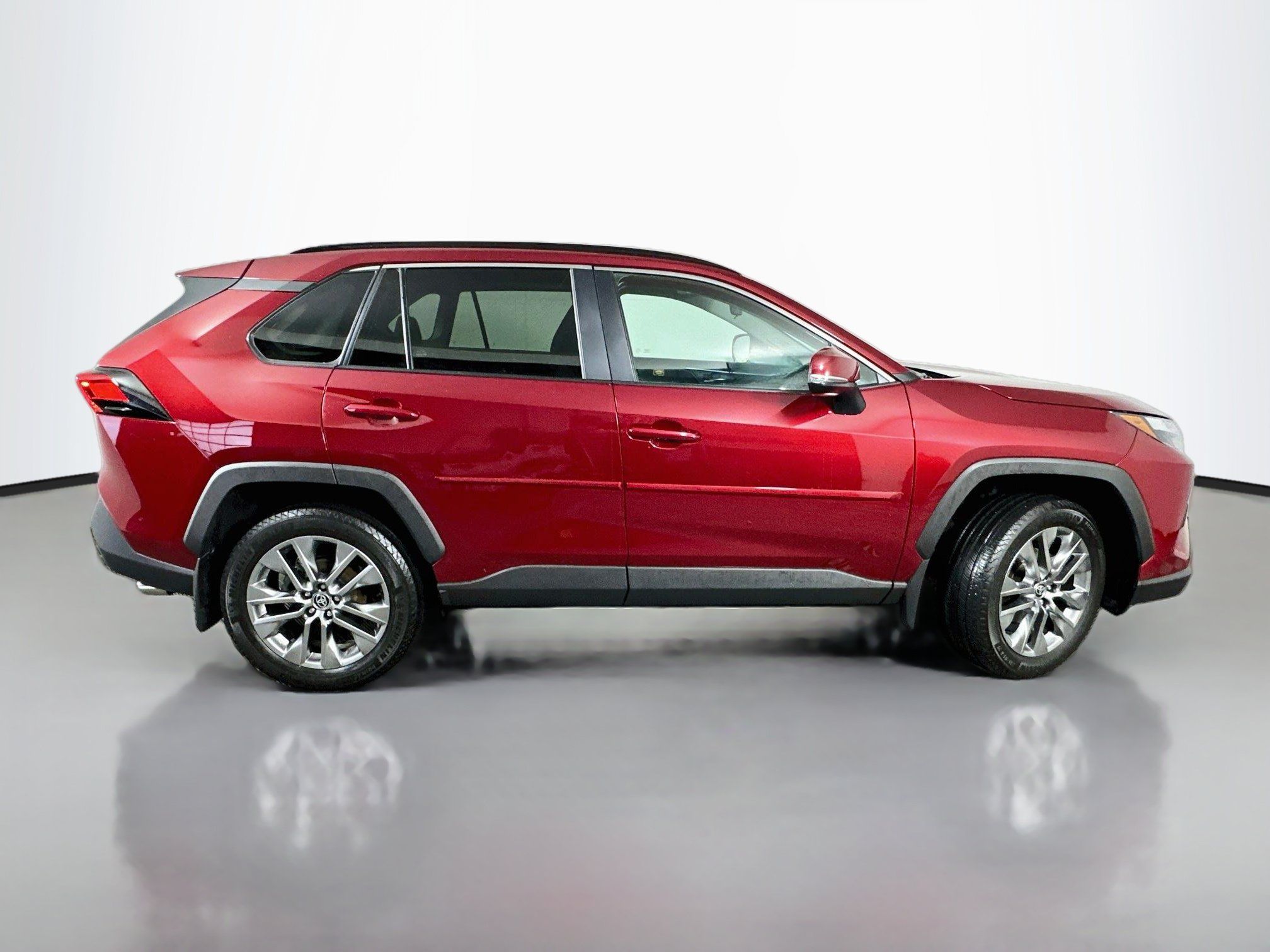 Used 2024 Toyota RAV4 XLE Premium w/ Weather Package AWD/4WD image 8