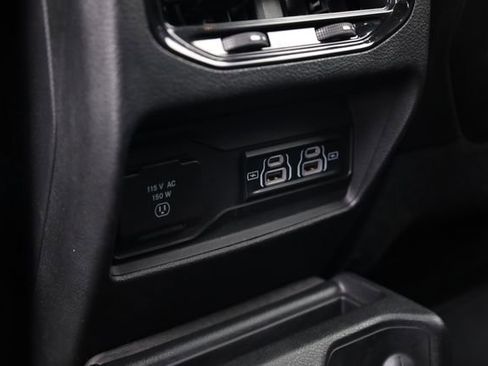 Used 2024 Jeep Grand Cherokee L Limited w/ Luxury Tech Group II image 32