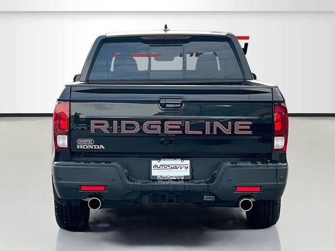Used 2025 Honda Ridgeline Black Edition image 6