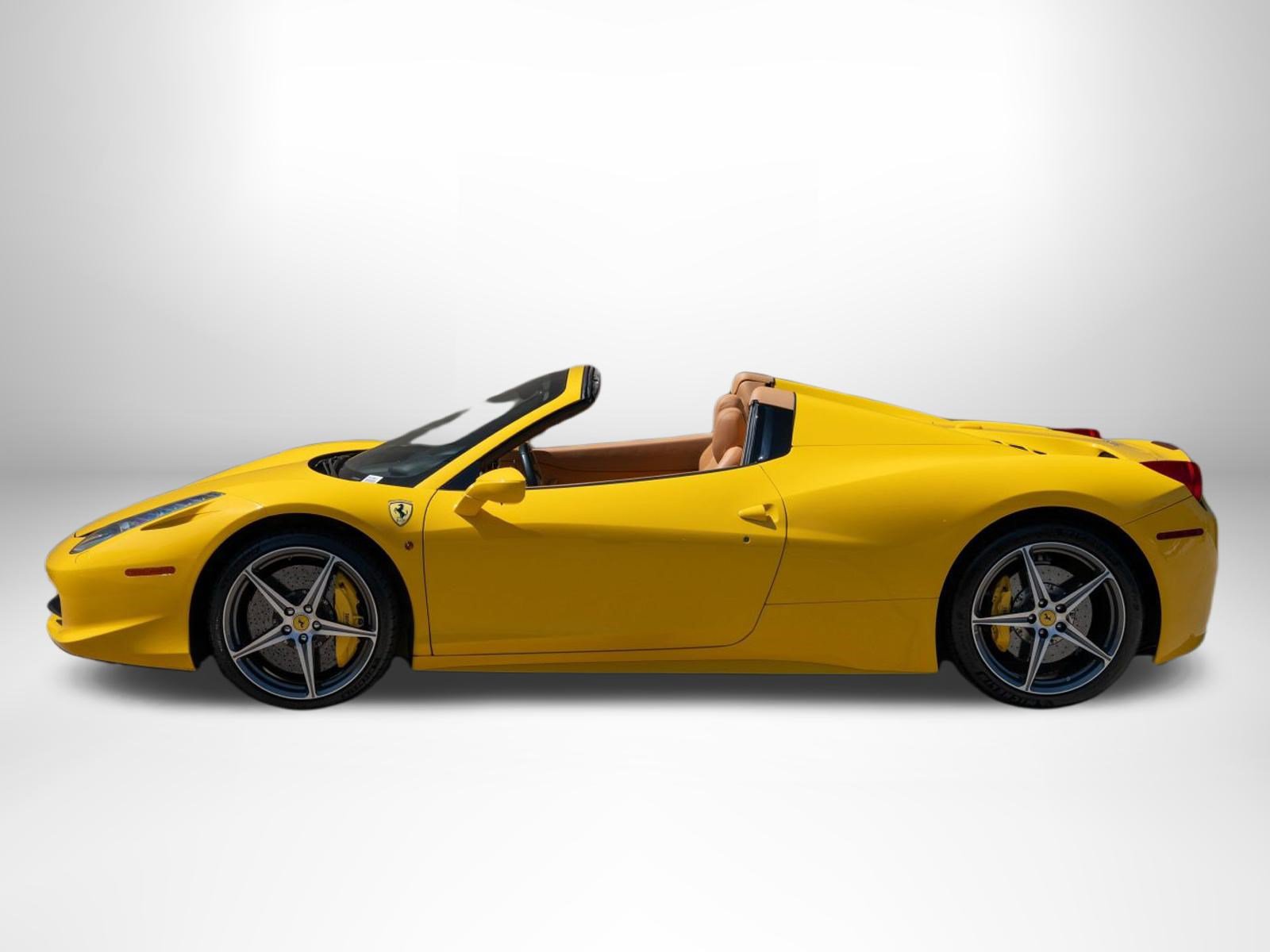 Used 2014 Ferrari 458 Spider RWD image 4