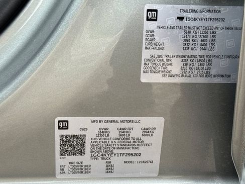 New 2026 Chevrolet Silverado 2500 ZR2 w/ LPO, Dark Essentials Package AWD/4WD image 28