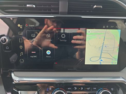 New 2026 GMC Sierra 1500 Denali w/ Technology Package image 25