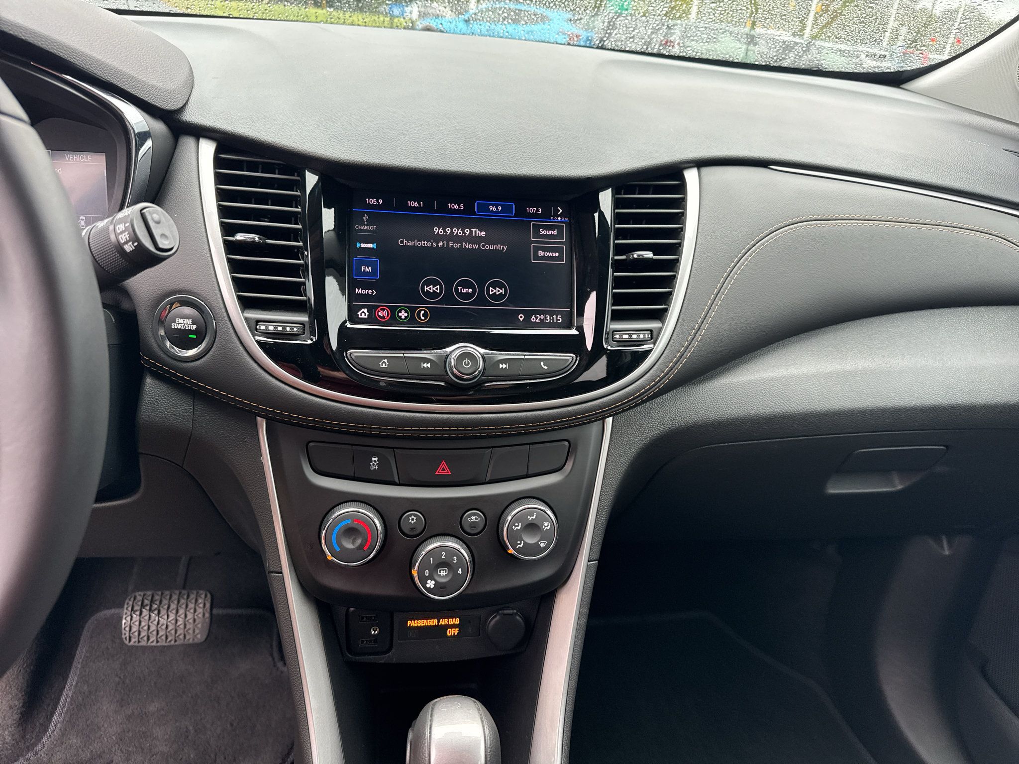 Used 2021 Chevrolet Trax LT w/ Sport Edition FWD image 14