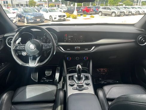 Used 2021 Alfa Romeo Stelvio Ti Sport AWD/4WD image 11