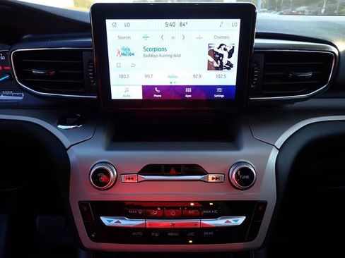 Certified 2022 Ford Explorer XLT w/ Equipment Group 202A image 28