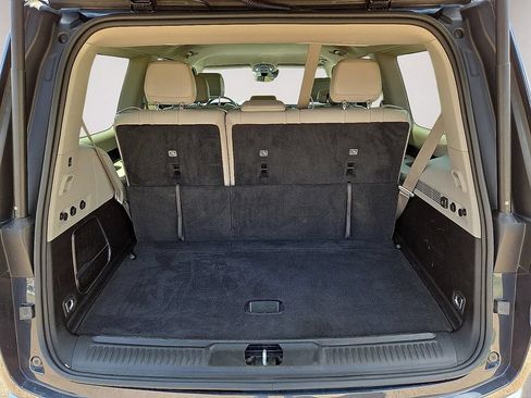 Used 2023 Jeep Wagoneer 2WD image 12