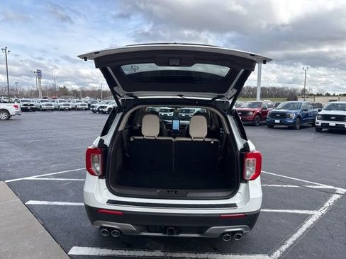 Used 2023 Ford Explorer Platinum w/ Technology Package image 35