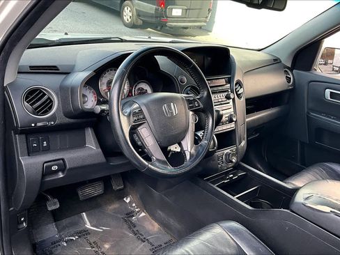 Used 2014 Honda Pilot Touring image 17