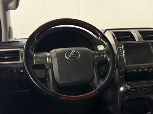 Used 2016 Lexus GX 460 w/ Premium Package AWD/4WD image 15
