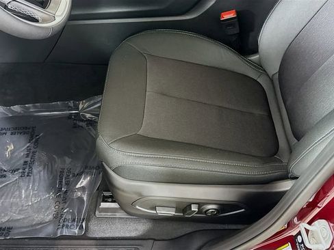 New 2025 Jeep Grand Cherokee L Laredo image 18