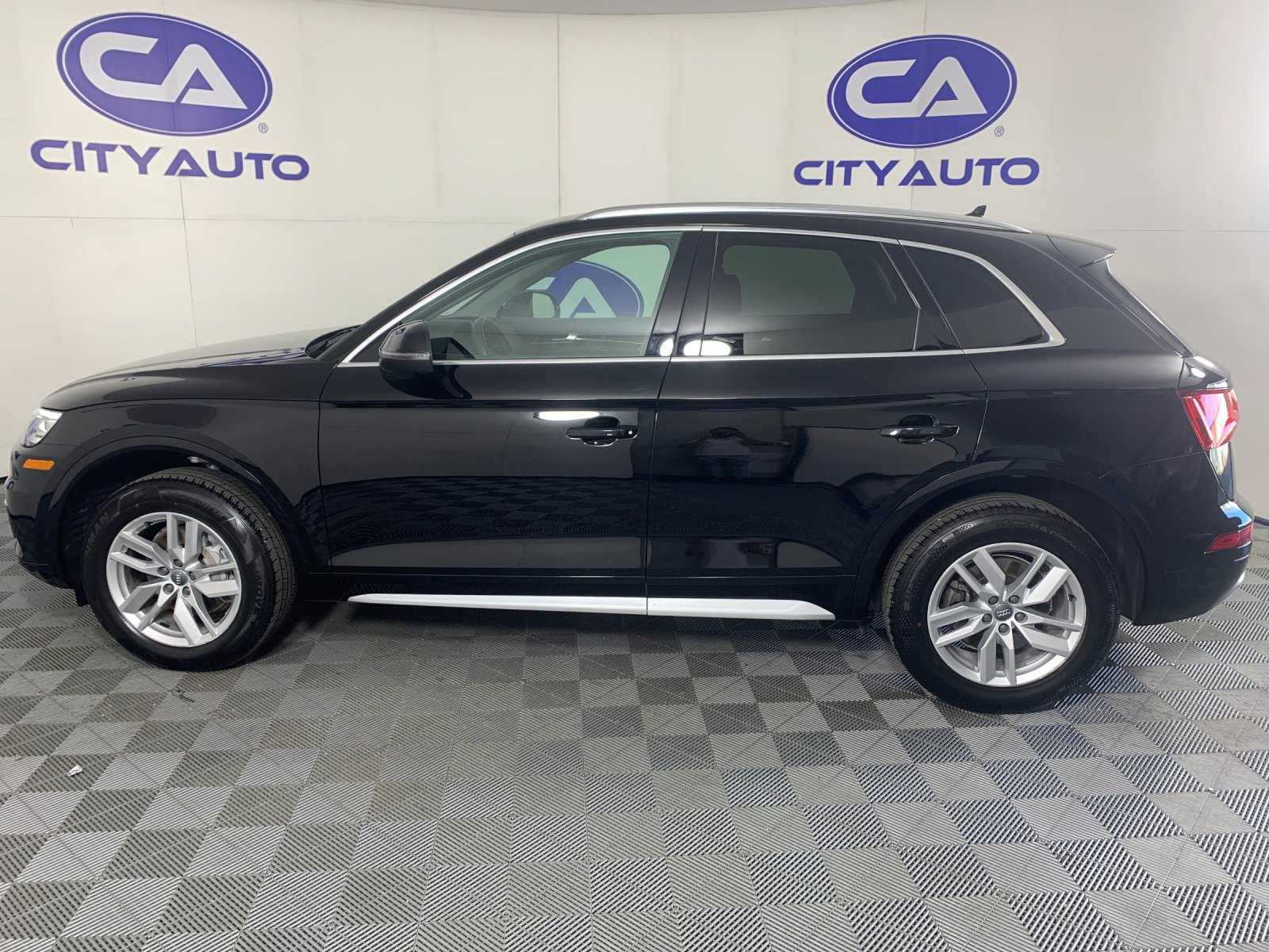 Used 2020 Audi Q5 2.0T Premium AWD/4WD image 6